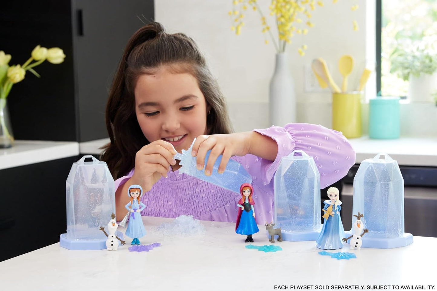 Mattel Disney  Disney Frozen Ice Reveal, kleine Puppe mit Squishy-Eisgel und 6 Überraschungen, einschließlich Freundefigur Accessoires